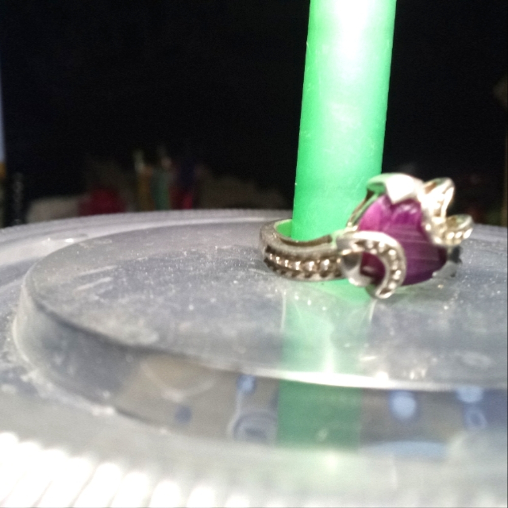 Elegant Silver and Purple Women's Ring 925 Silver Stamped.Its Beautiful!